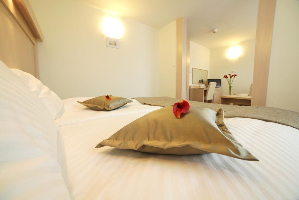 Hotel Cieplice MEDI&SPA Jelenia Góra Cameră foto